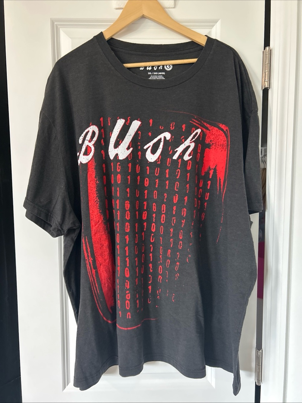 Men's Bush Boxy Band Tour Graphic T-Shirt Sz 3XL Distressed Neckline Hem NWT